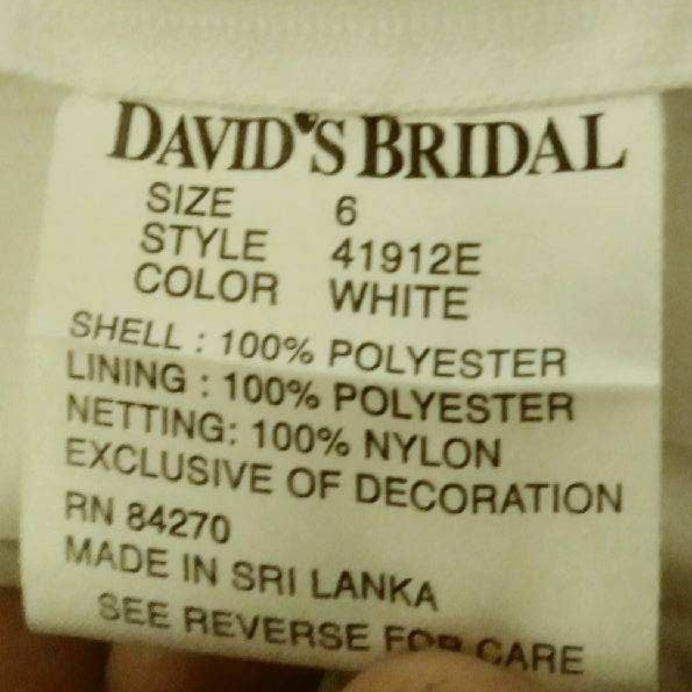 Stunning Wedding Dress - Picture 6 of 8